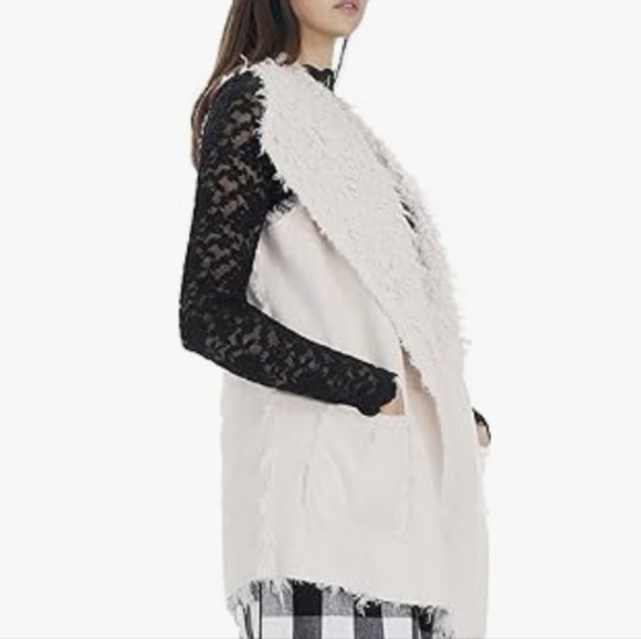 Faux Leather Loose Fit Vest with Faux Shaggy Fur - Picture 2 of 6